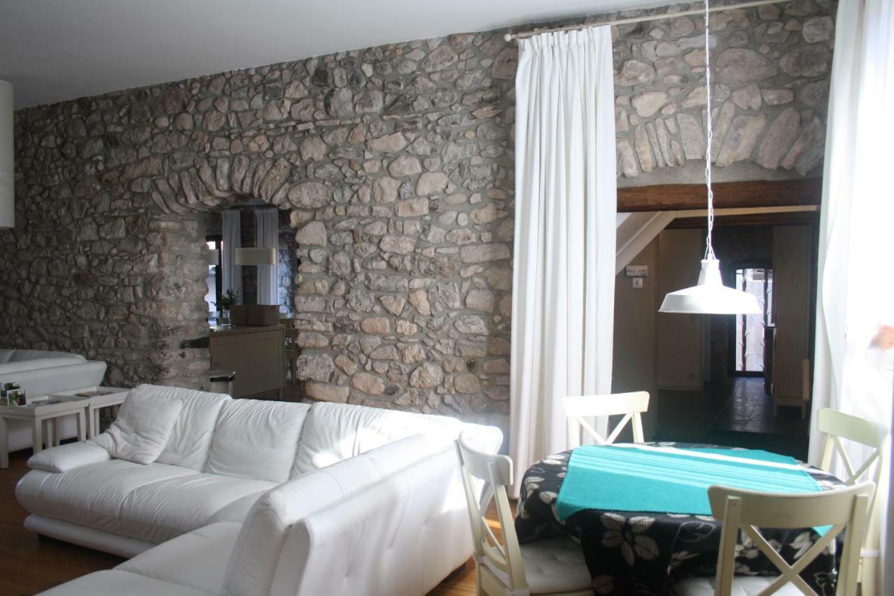 El Castell De La Pobla De Lillet (Adults Only) Villa Exteriör bild