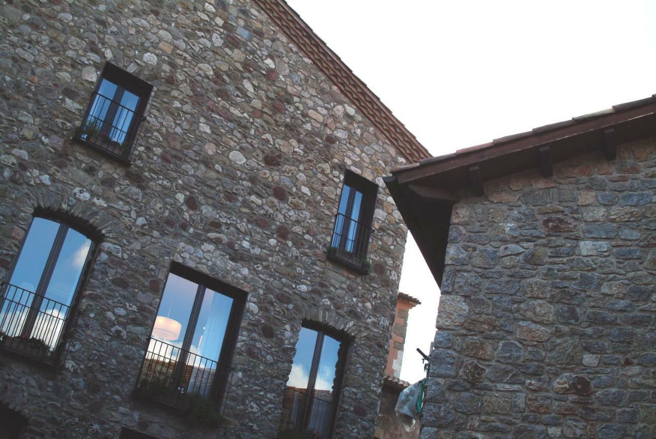 El Castell De La Pobla De Lillet (Adults Only) Villa Exteriör bild