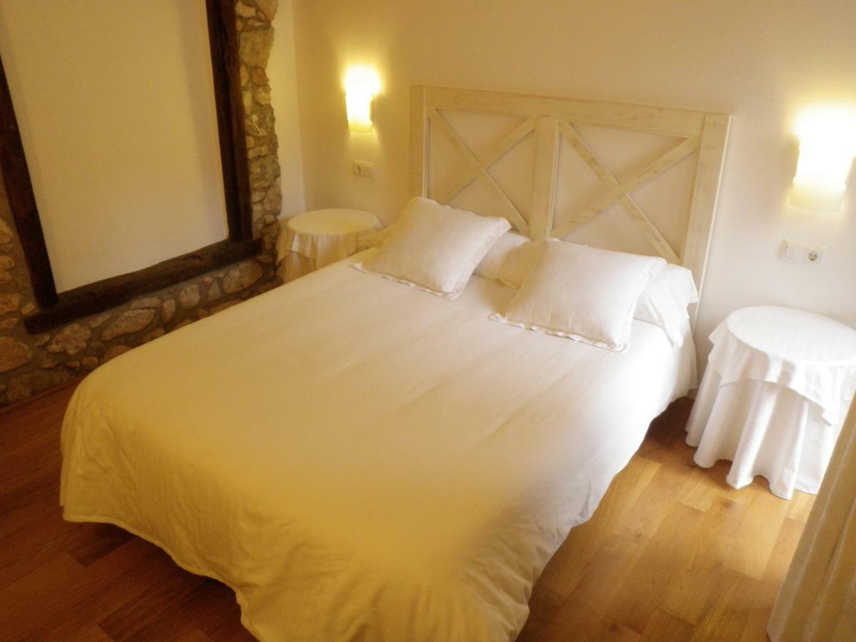 El Castell De La Pobla De Lillet (Adults Only) Villa Exteriör bild