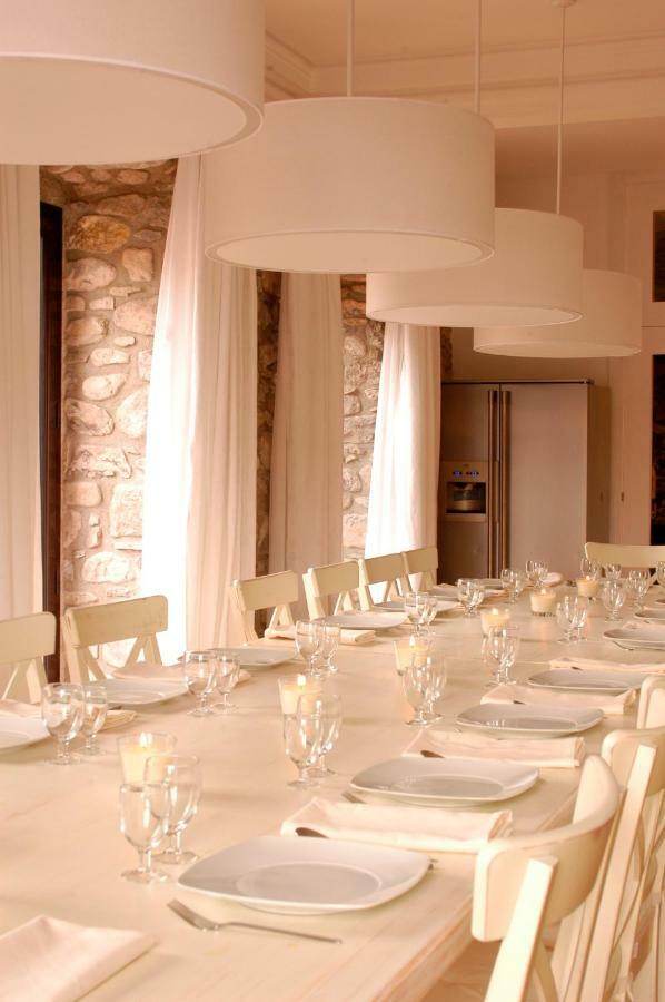 El Castell De La Pobla De Lillet (Adults Only) Villa Exteriör bild
