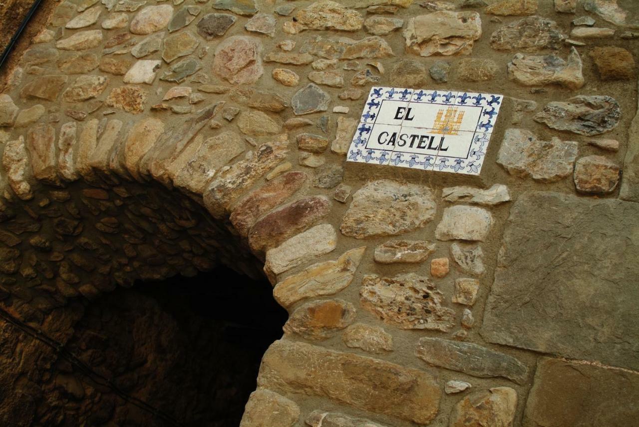 El Castell De La Pobla De Lillet (Adults Only) Villa Exteriör bild